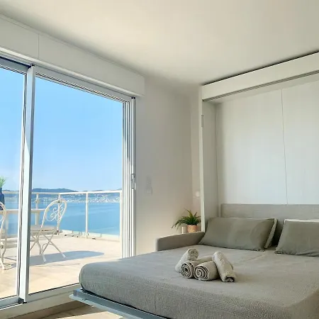 شقة Penthouse With A Sea View In *