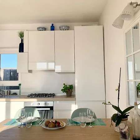 Penthouse With A Sea View In Lägenhet