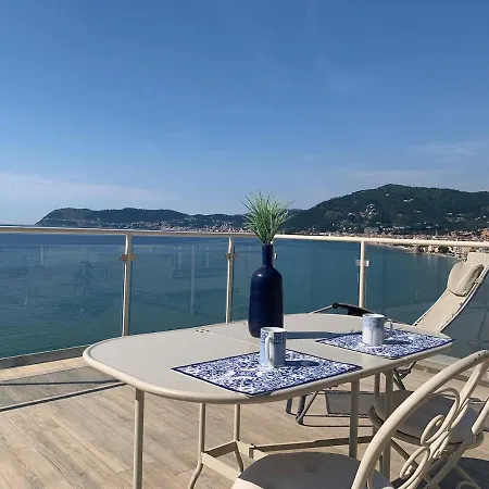 Penthouse With A Sea View In شقة *