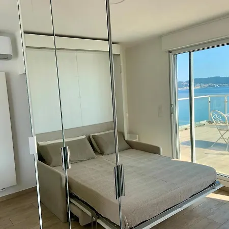 شقة Penthouse With A Sea View In ألاسيو