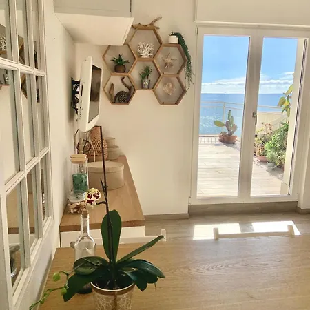 Penthouse With A Sea View In شقة *