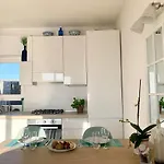 Penthouse With A Sea View In Daire