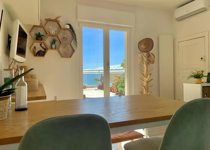 Penthouse With A Sea View In Apartament Alassio