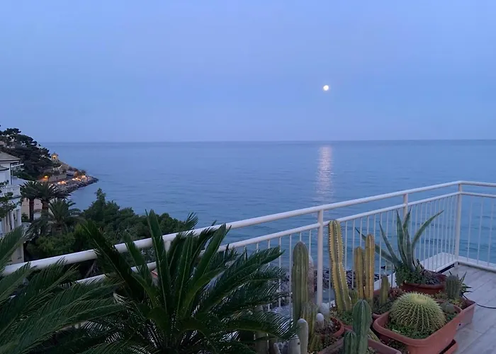 Apartament Penthouse With A Sea View In
